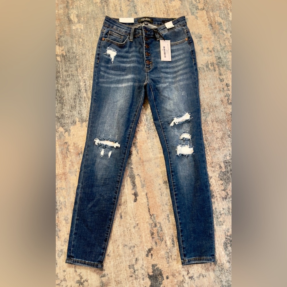 NWT Judy Blue Mid Rise Skinny Fit Button Fly Jeans. Size 9/29